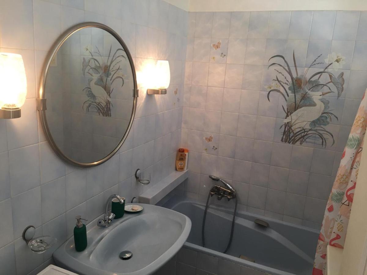 Superbe 3 Pieces Vue Mer Dans Une Arboree 5 Min De La Mer Leilighet *